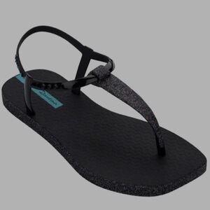 Ipanema Class Edge Glow Black Glitter Thong Sandals